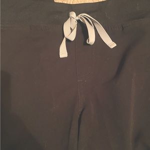 FIGS Women’s Kade cargo scrub pants